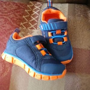 Toddler shoes size 6 Surprize by stride rite